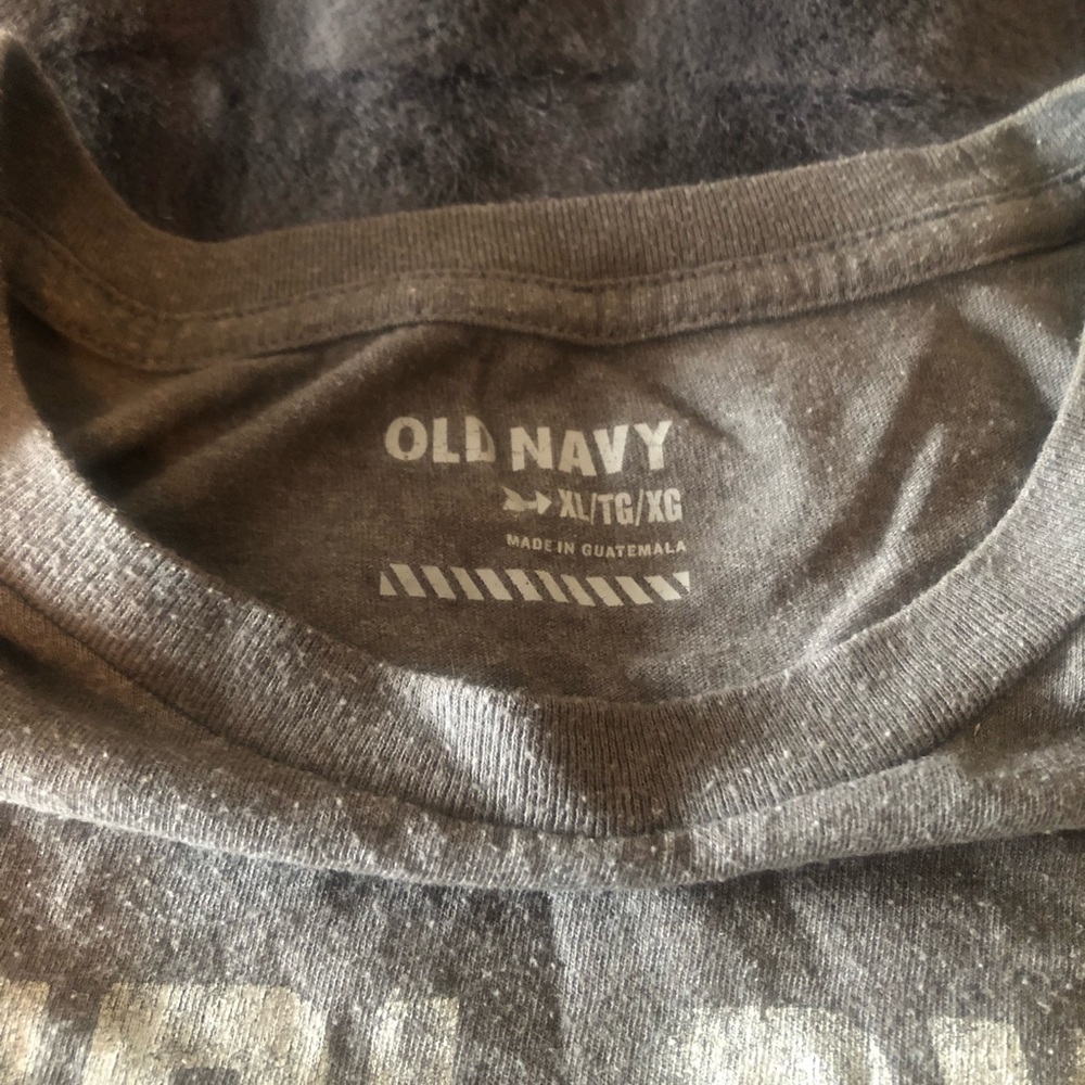 Menβs shirt - Picture 3 of 3